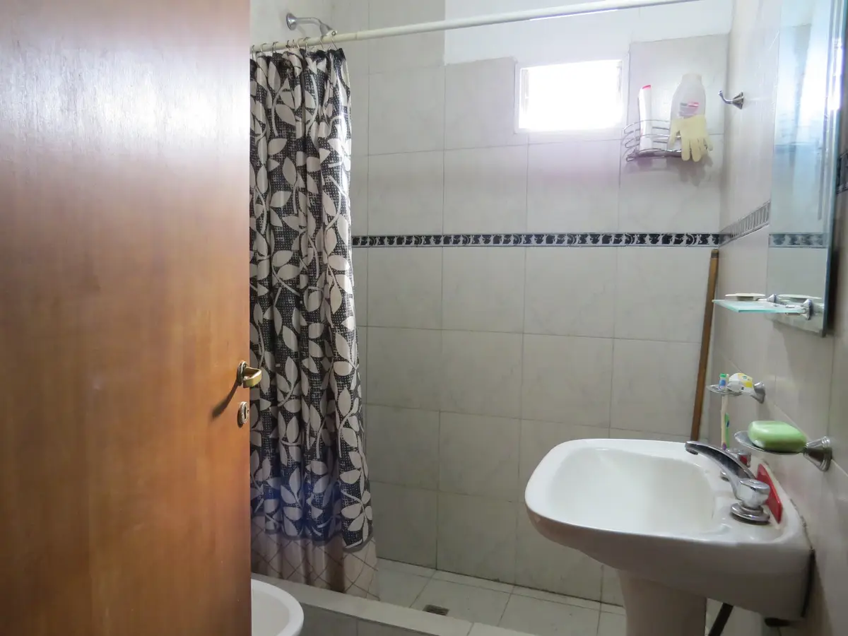 Dúplex con Balcones y Patio Privado – Calle 14 N°155, Las Toninas - Imagen 6