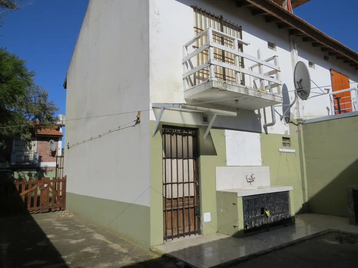 Dúplex con Balcones y Patio Privado – Calle 14 N°155, Las Toninas - Imagen 9