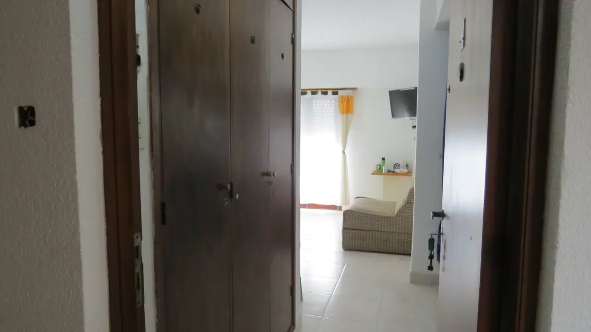 Departamento 2 Ambientes sobre Avenida Comercial – Calle 1 N°1653, 2° Piso UF 30, Las Toninas - Imagen 2