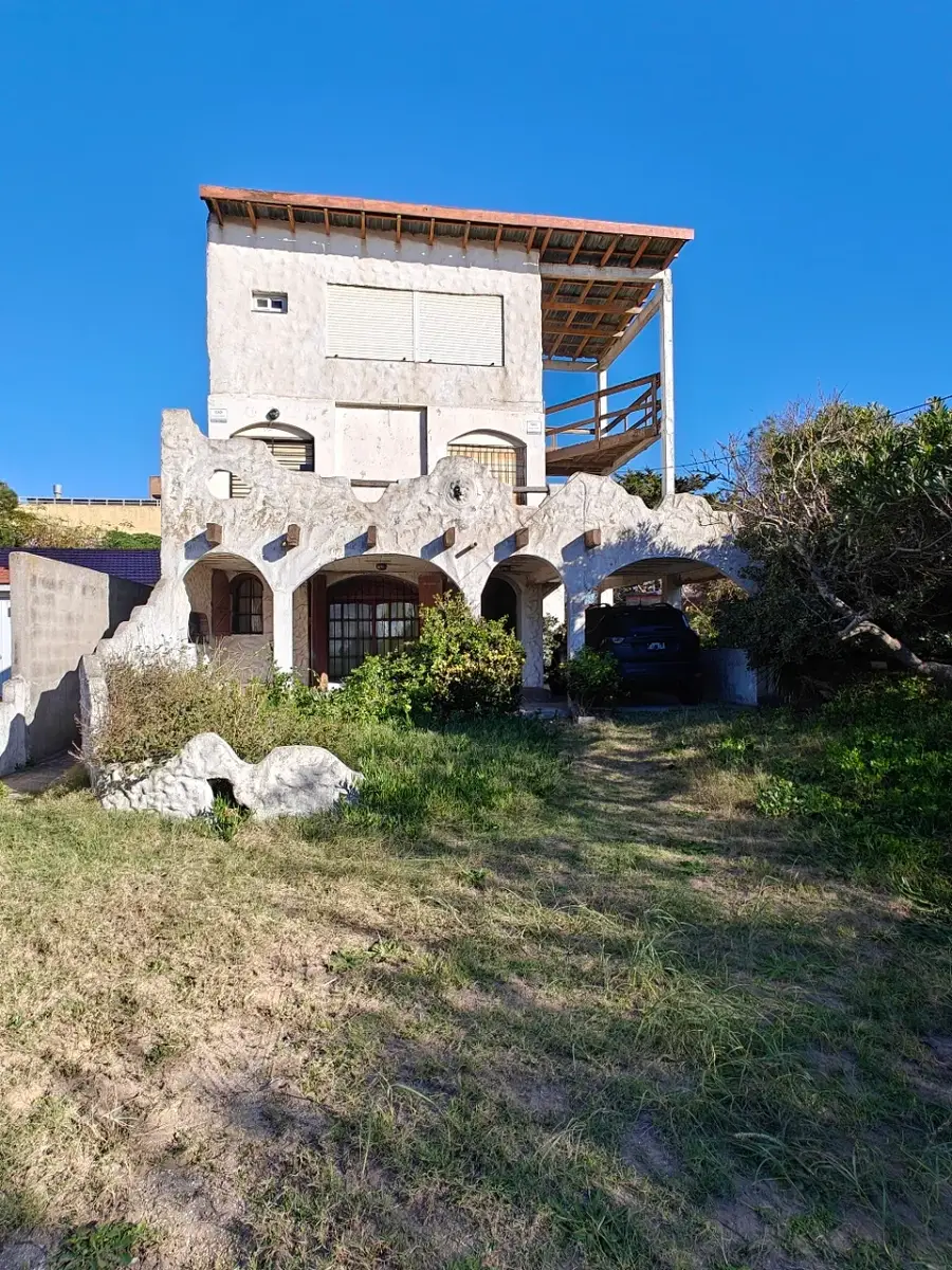 ¡La casa de tus sueños en la costa!