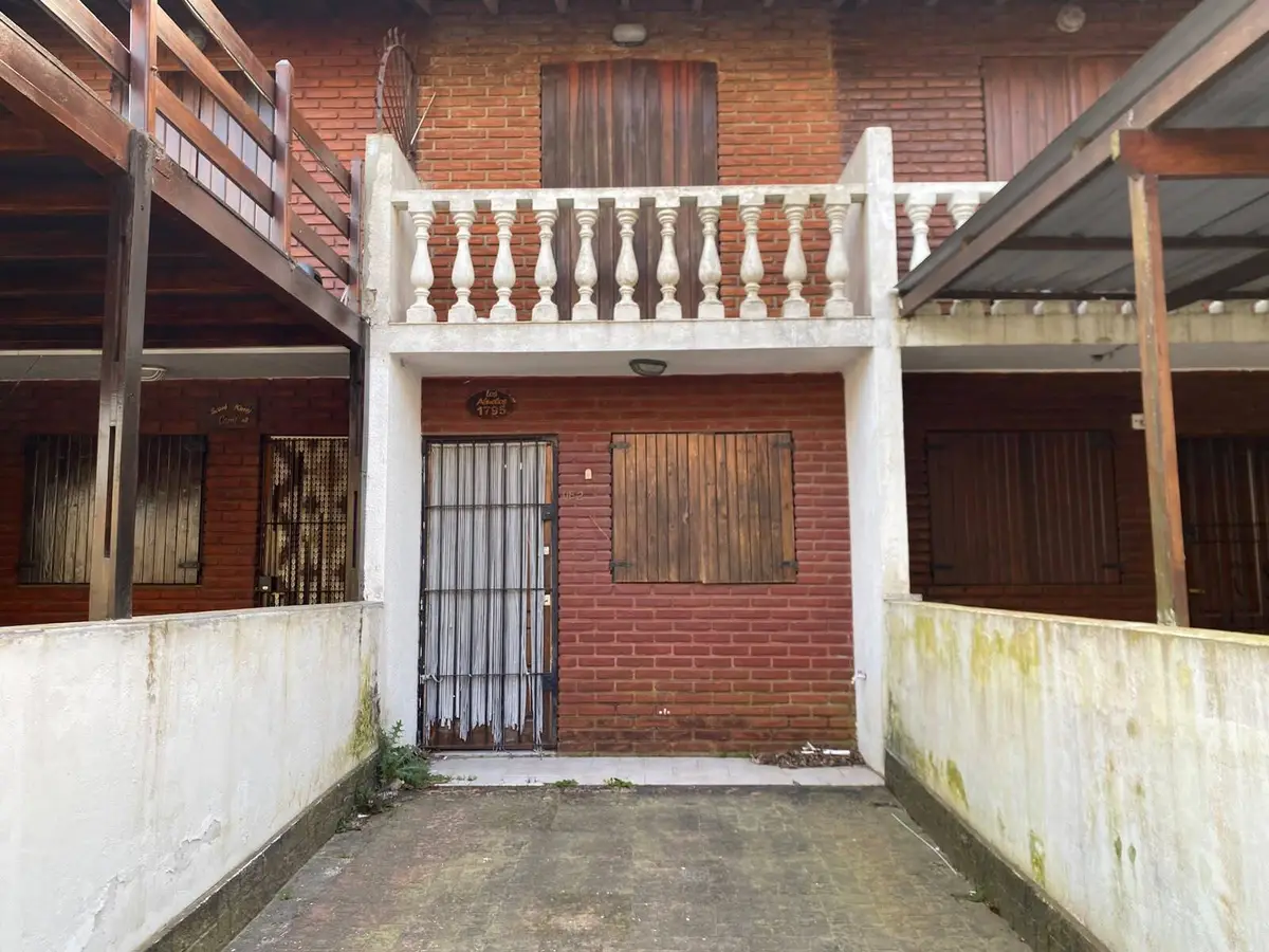 Dúplex sobre avenida comercial – Zona Centro, Las Toninas - Imagen 2