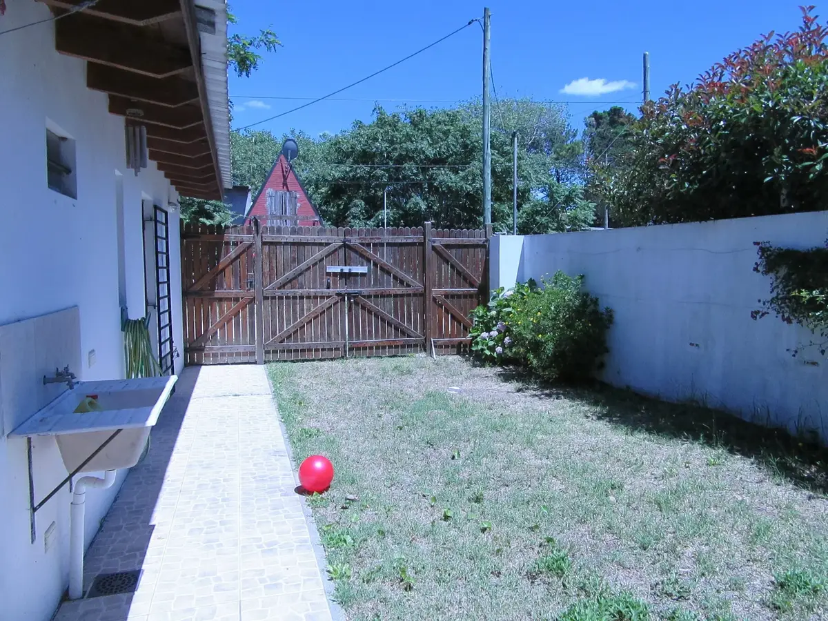 ¡Casa tipo PH con gas natural! – Calle 22 N° 297, Las Toninas - Imagen 11
