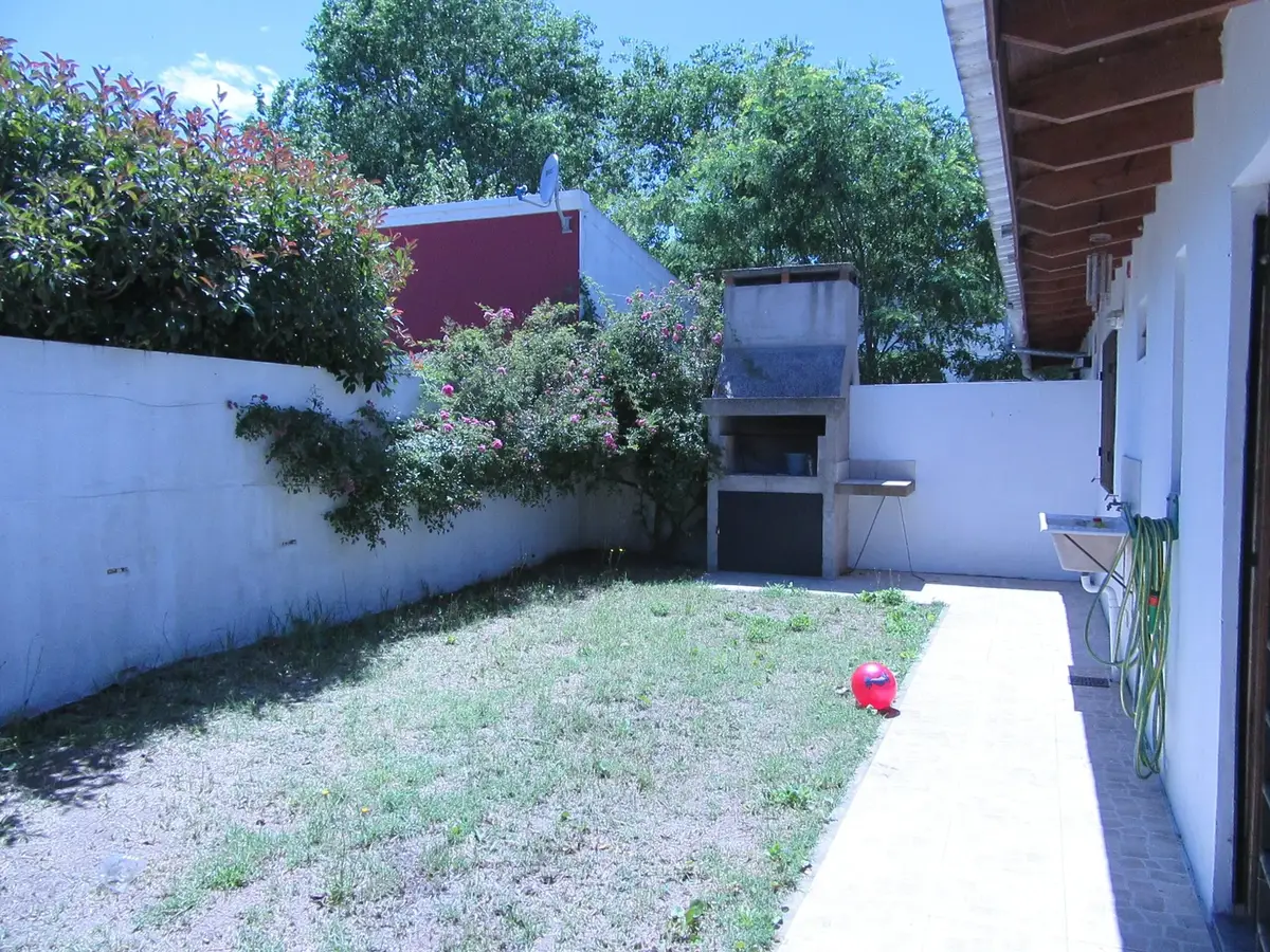 ¡Casa tipo PH con gas natural! – Calle 22 N° 297, Las Toninas - Imagen 12
