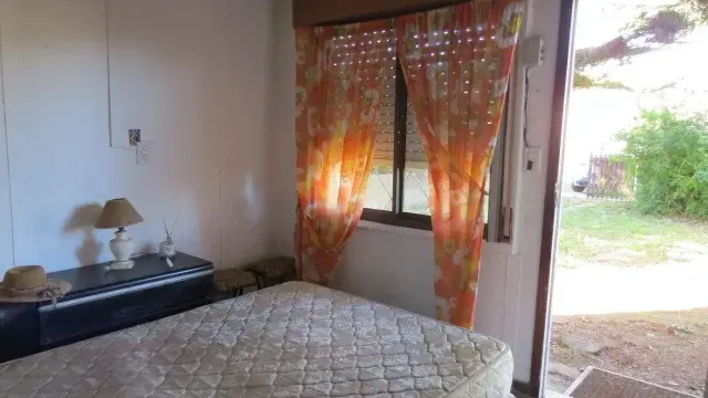 ¡Casa con gran parque arbolado! – Calle 44 N° 585, Las Toninas - Imagen 13