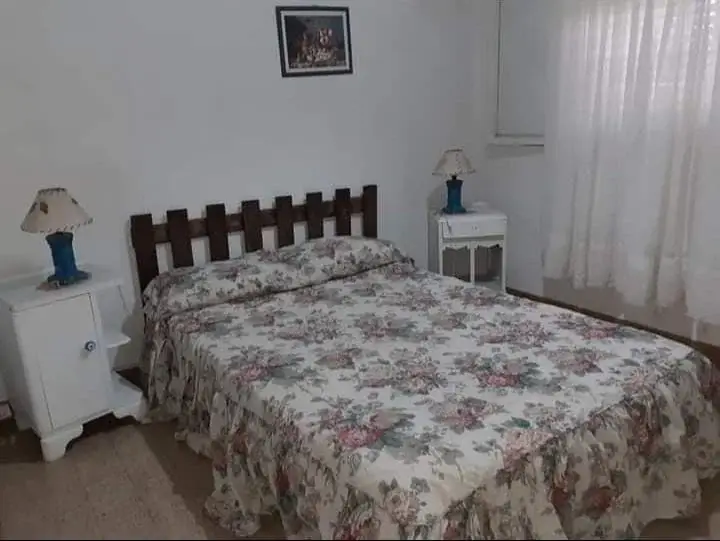 Casa con hermoso patio – Calle 19 n°1590,Las Toninas - Imagen 1