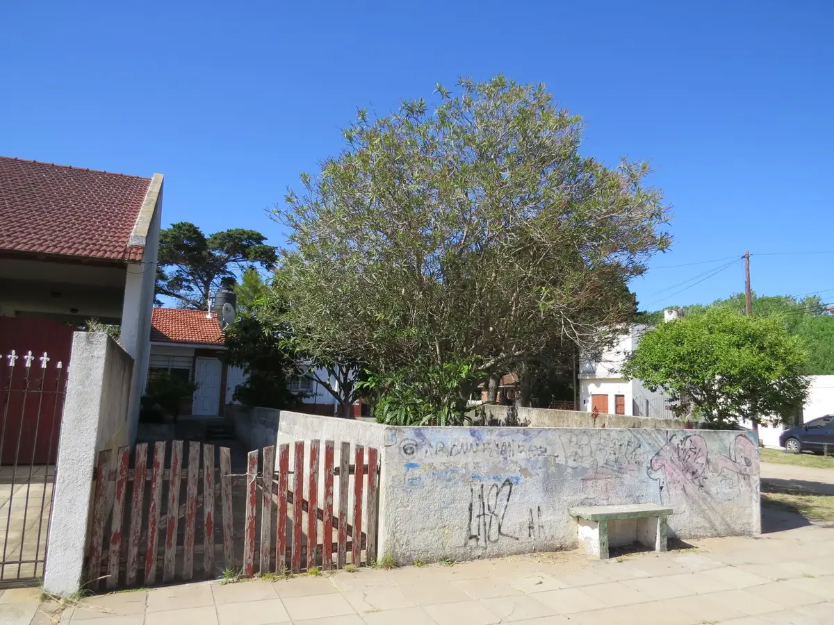 Oportunidad Casa en Esquina – Calle 13 y 40 N° 1816, Las Toninas - Imagen 2