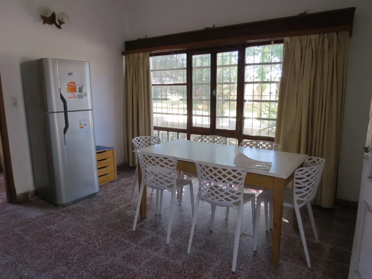 🌴 Casa amplia con quincho y gran capacidad – Zona cercana al mar, Las Toninas - Imagen 8