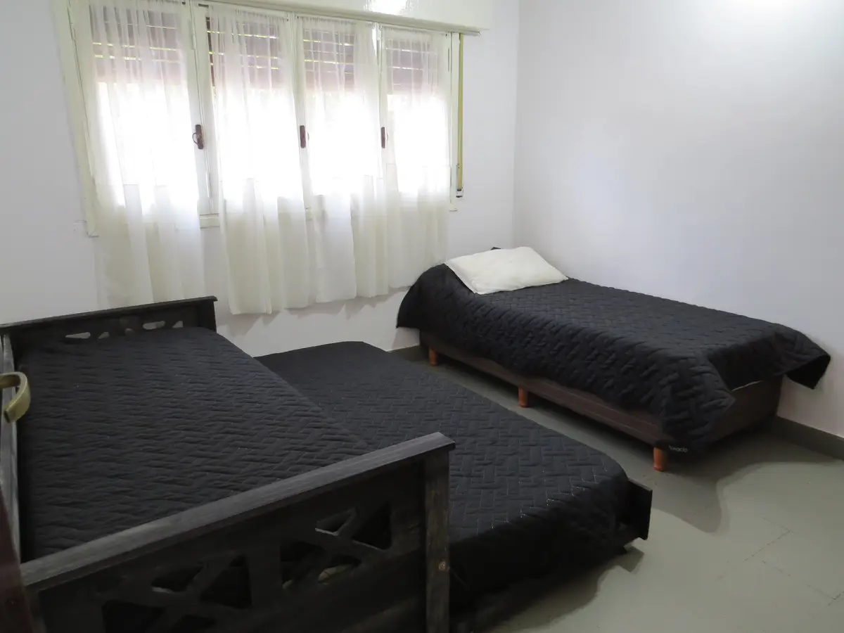 🌴 Casa amplia con quincho y gran capacidad – Zona cercana al mar, Las Toninas - Imagen 12