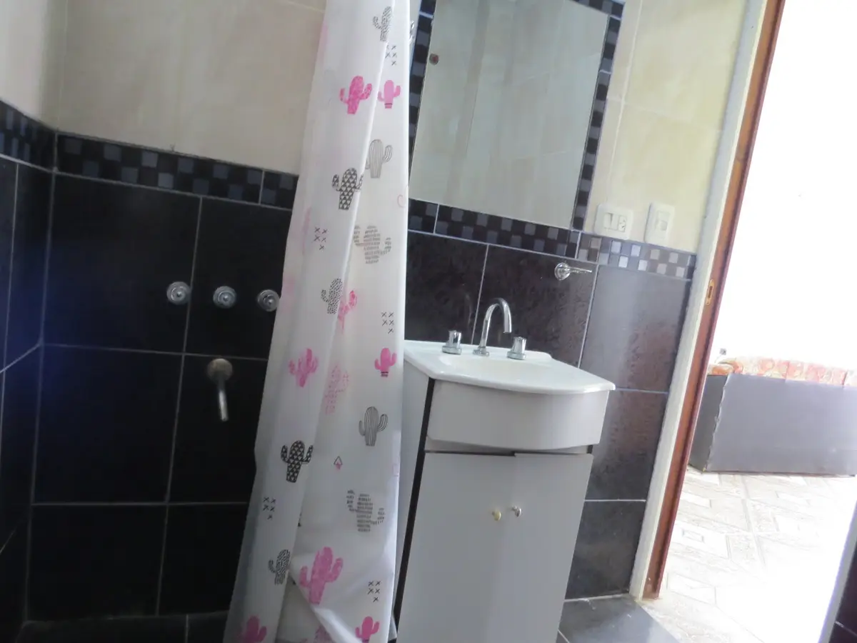 🏡 Dúplex amplio con parrilla y patio – Calle 38 N°420 dto4, Las Toninas - Imagen 7