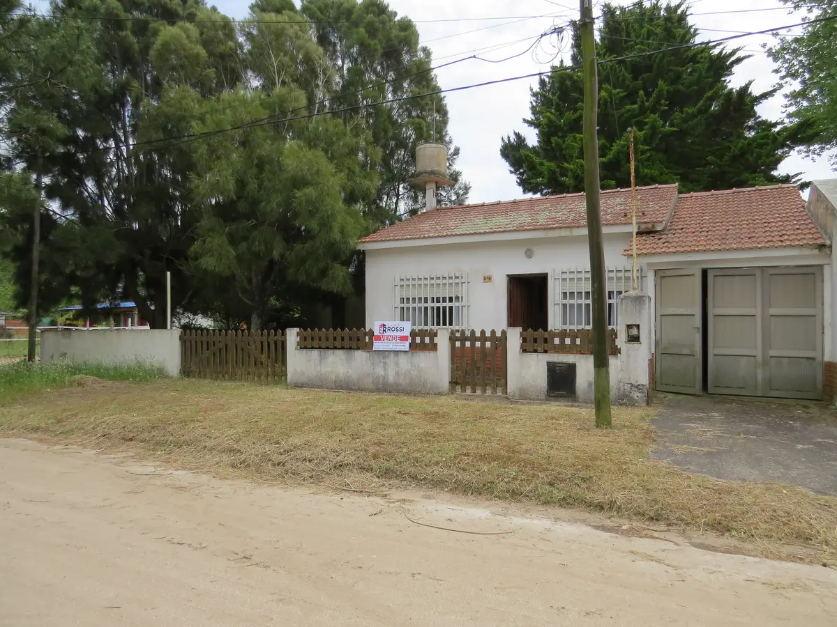 ¡Amplia casa con doble patio y excelente ubicación! – Calle 10 N°395, esquina 7, Las Toninas - Imagen 3