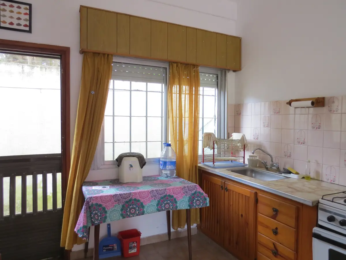 ¡Amplia casa con doble patio y excelente ubicación! – Calle 10 N°395, esquina 7, Las Toninas - Imagen 11