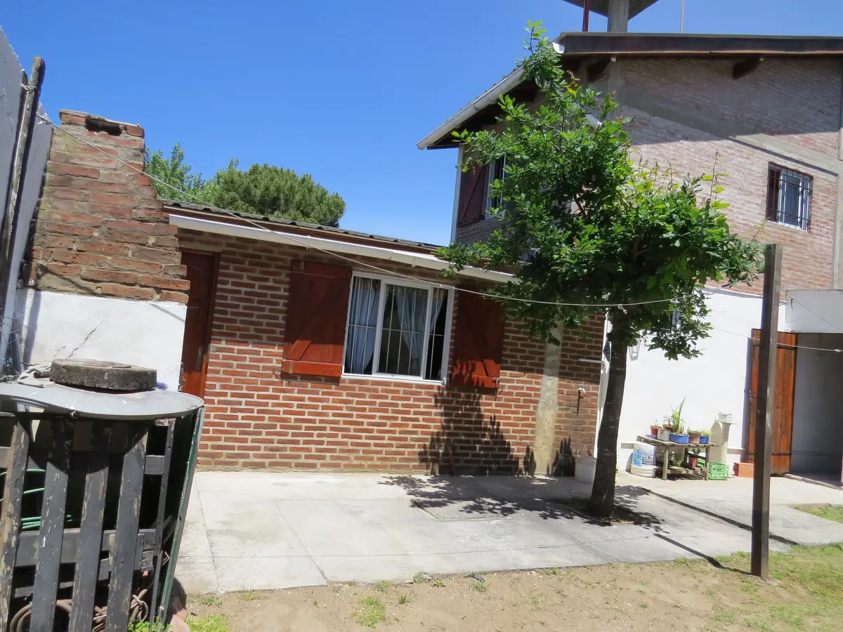 Casa con quincho, patio y garaje cerrado – Calle 11 N°2228, Las Toninas