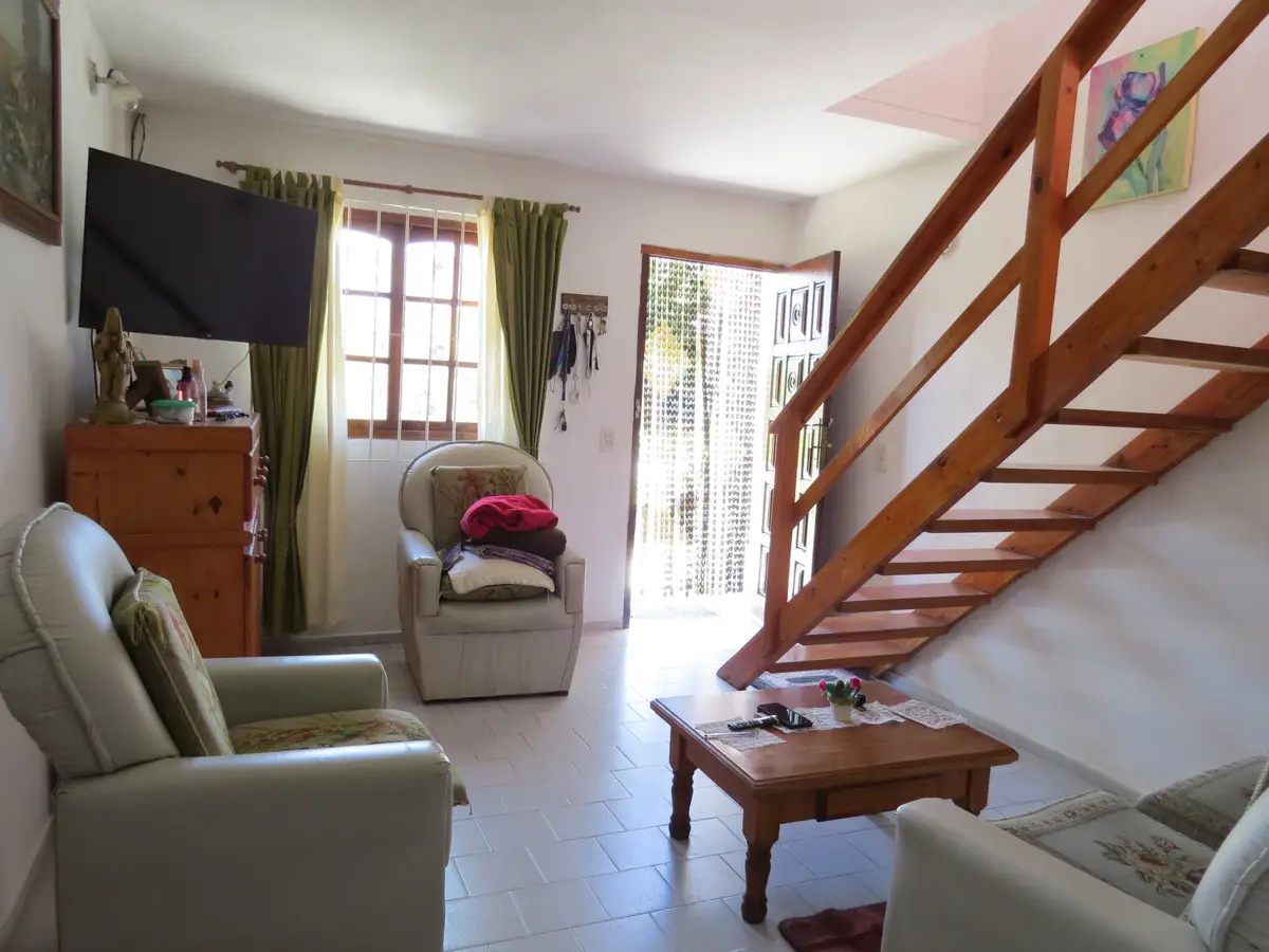 Casa con quincho, patio y garaje cerrado – Calle 11 N°2228, Las Toninas - Imagen 10