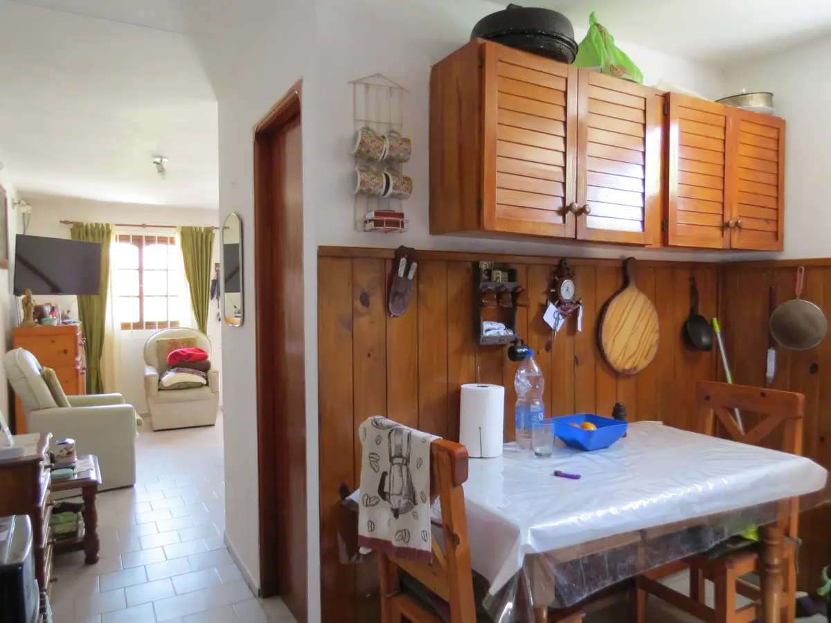 Casa con quincho, patio y garaje cerrado – Calle 11 N°2228, Las Toninas - Imagen 14