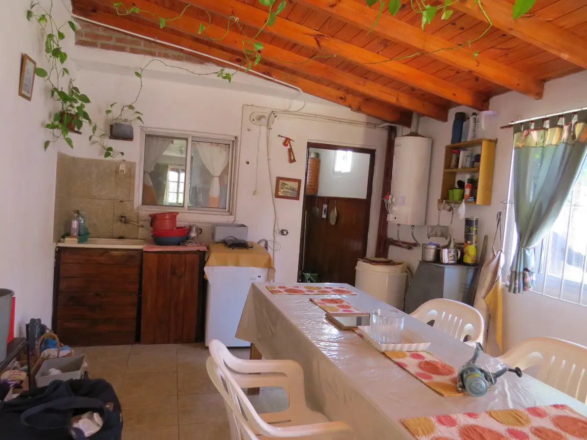 Casa con quincho, patio y garaje cerrado – Calle 11 N°2228, Las Toninas - Imagen 17