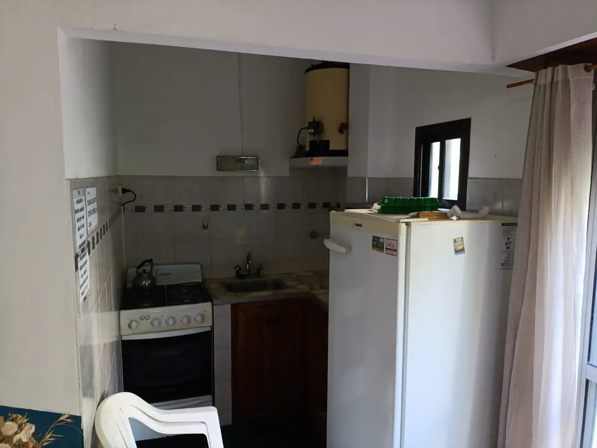 Departamento con patio, parrilla y garaje - Costanera N°1867 - Imagen 3