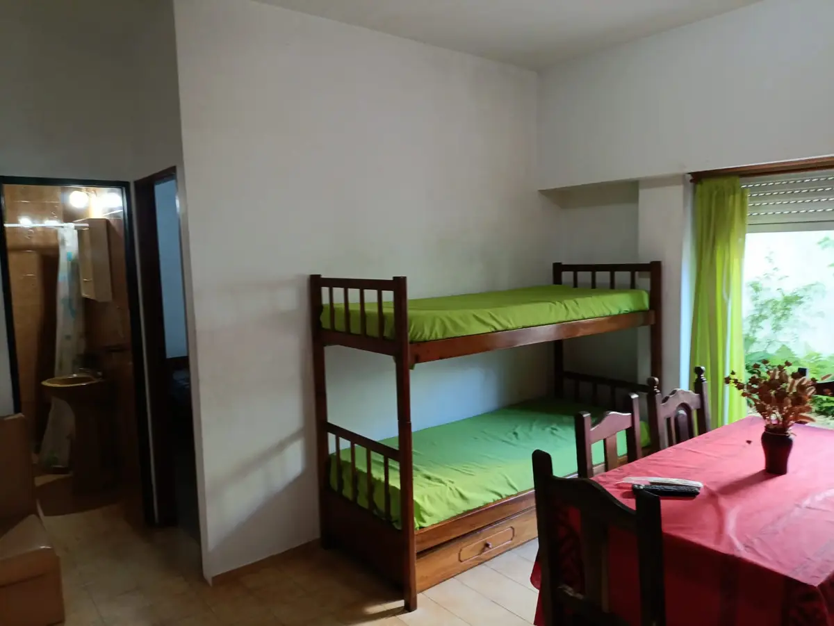 Departamento con patio, parilla y garaje - Costanera 1867 - Imagen 1