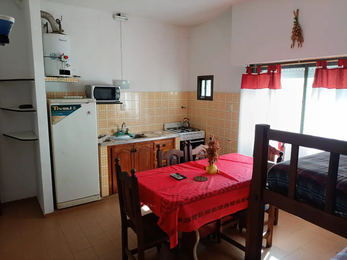 Departamento con patio, parrilla y garaje - Costanera 1867 - Imagen 2