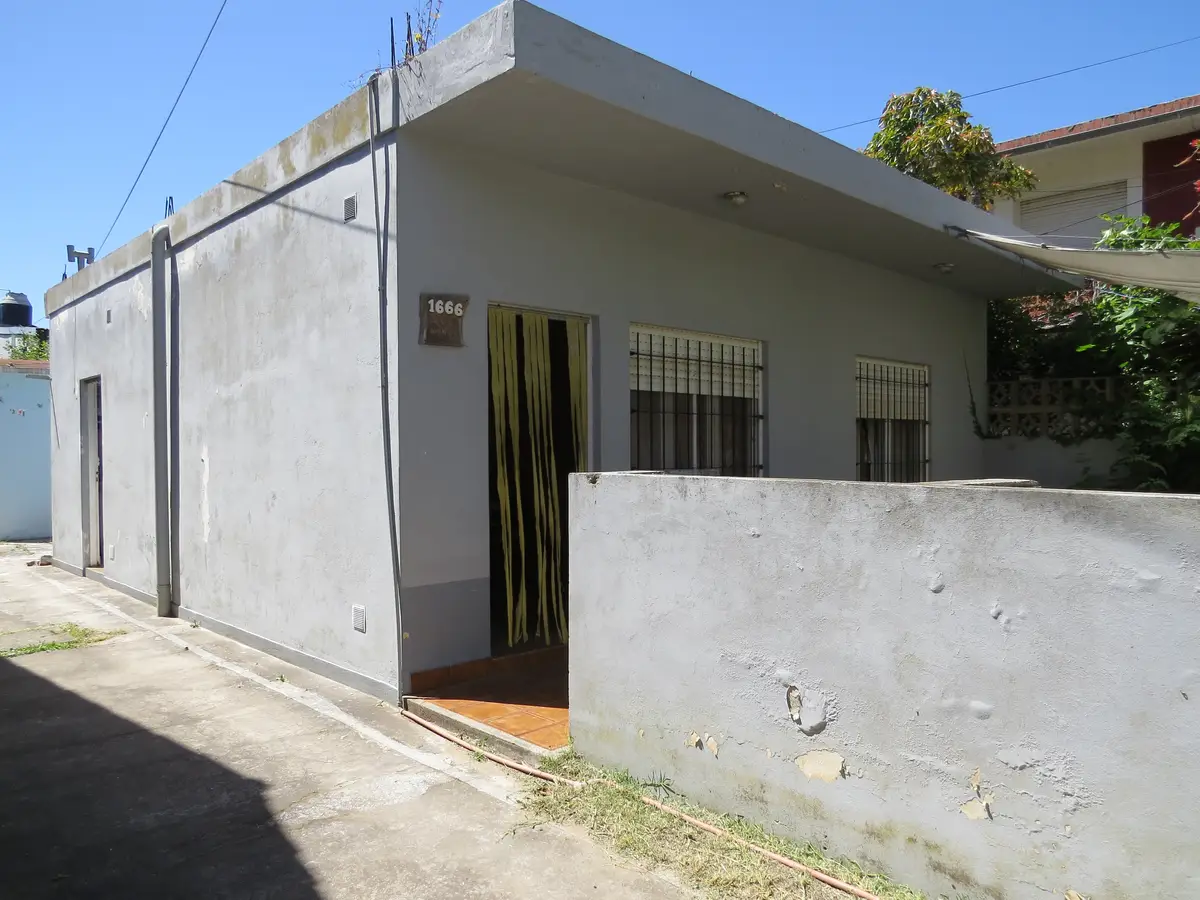 Casa con patio y parrilla – Calle 5 N°1666, Las Toninas - Imagen 5