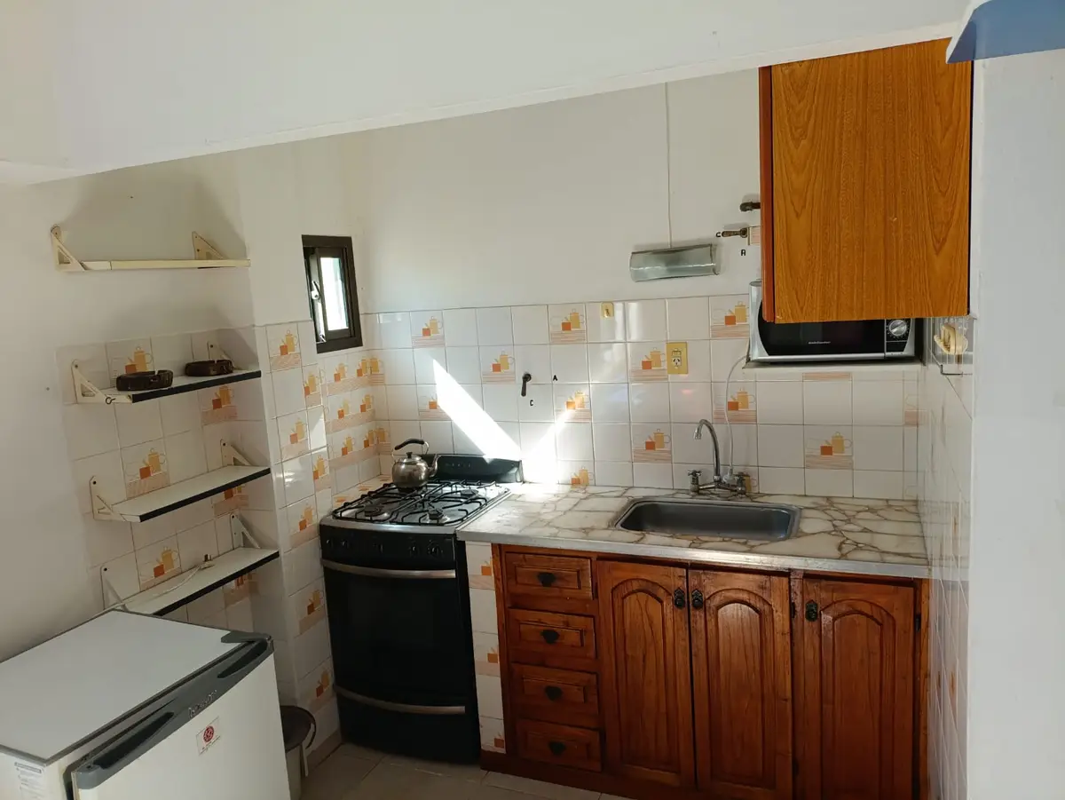 Departamento con parrilla, patio y garje - Costanera 1867 - Imagen 4