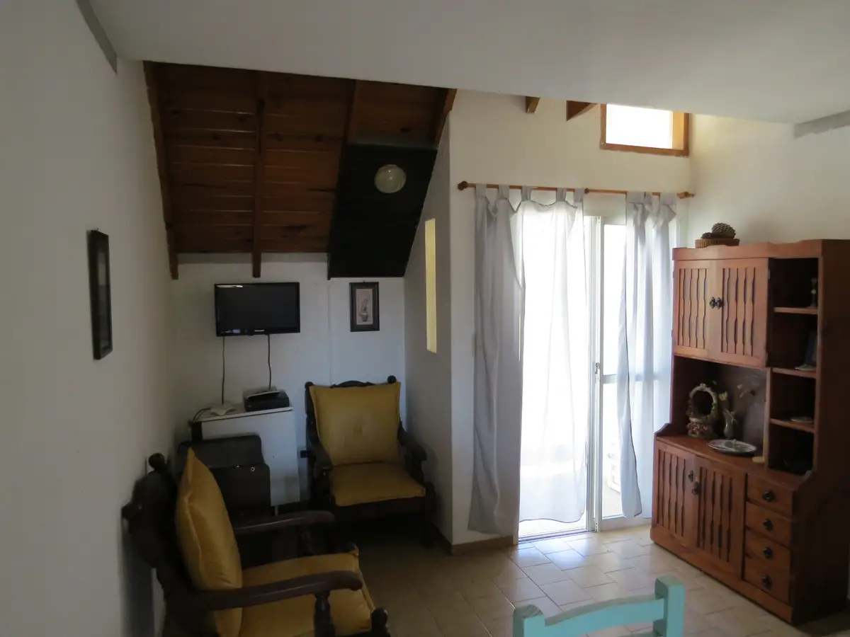 Dúplex con balcón y parrilla – Calle 3 N°1098 Dto 3, Las Toninas - Imagen 2