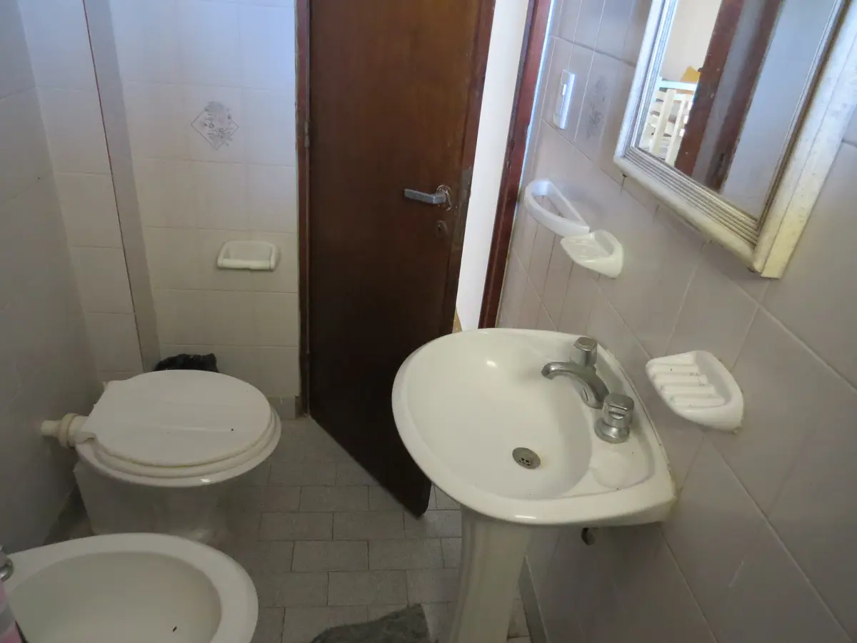 Dúplex con balcón y parrilla – Calle 3 N°1098 Dto 3, Las Toninas - Imagen 4