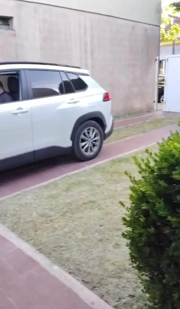 Hermosa casa con patio - Imagen 2