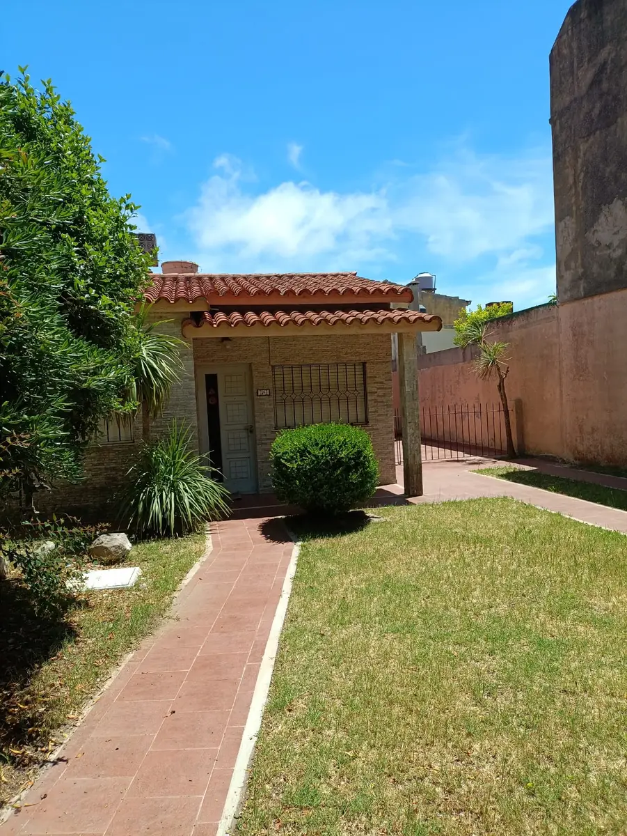 Hermosa casa con patio - Imagen 3