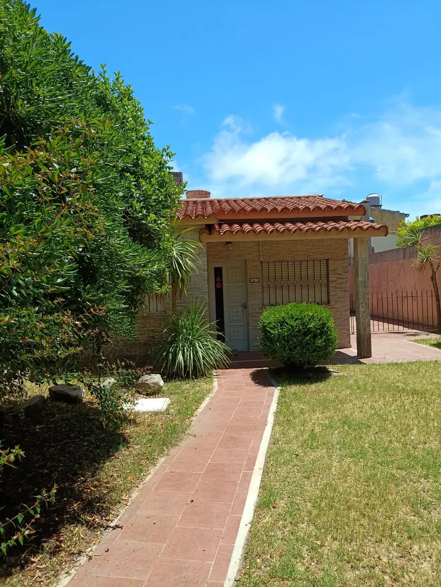 Hermosa casa con patio - Imagen 4