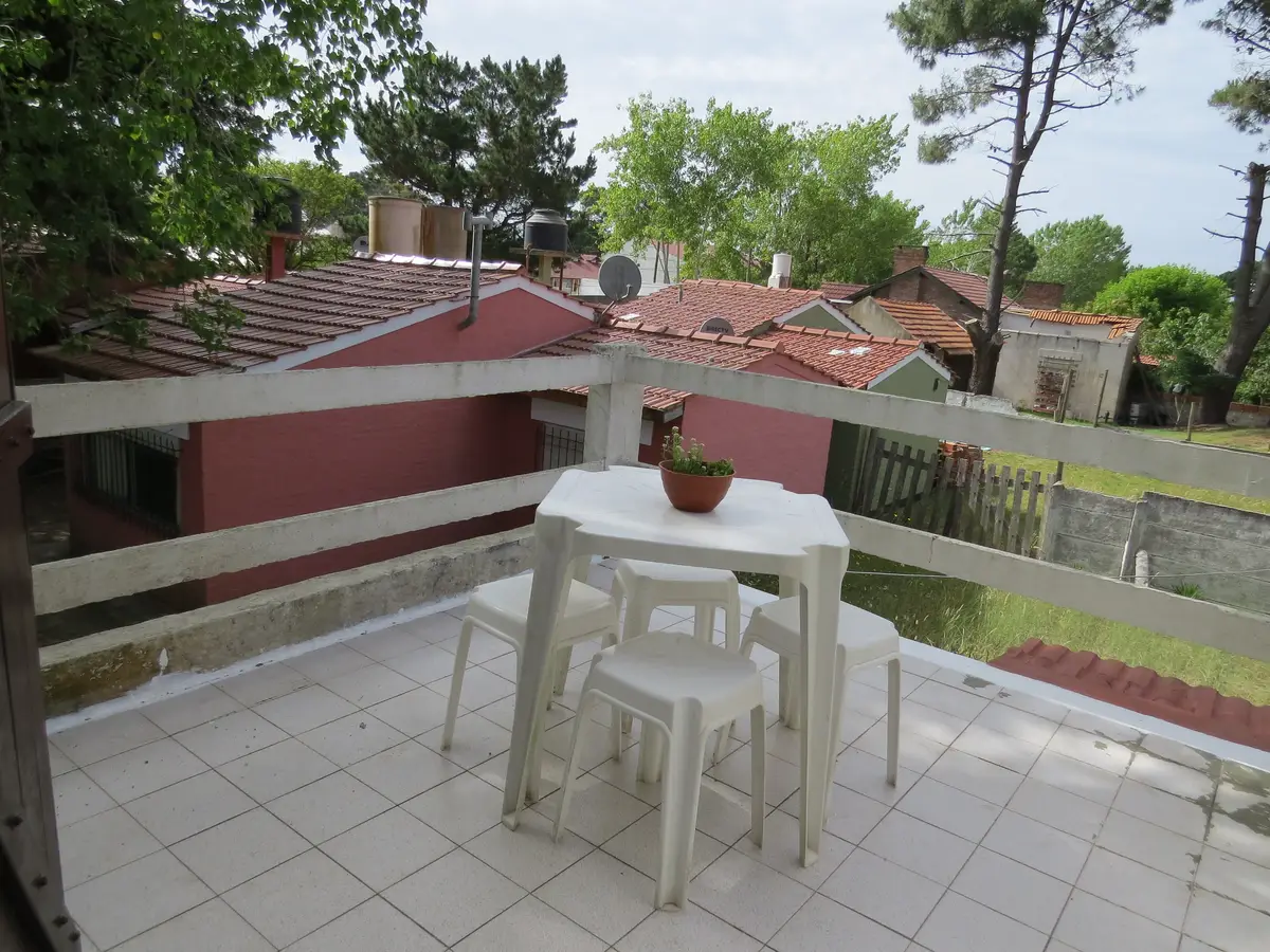 Dúplex con patio y terraza – Calle 28 Nº 530, Las Toninas - Imagen 4