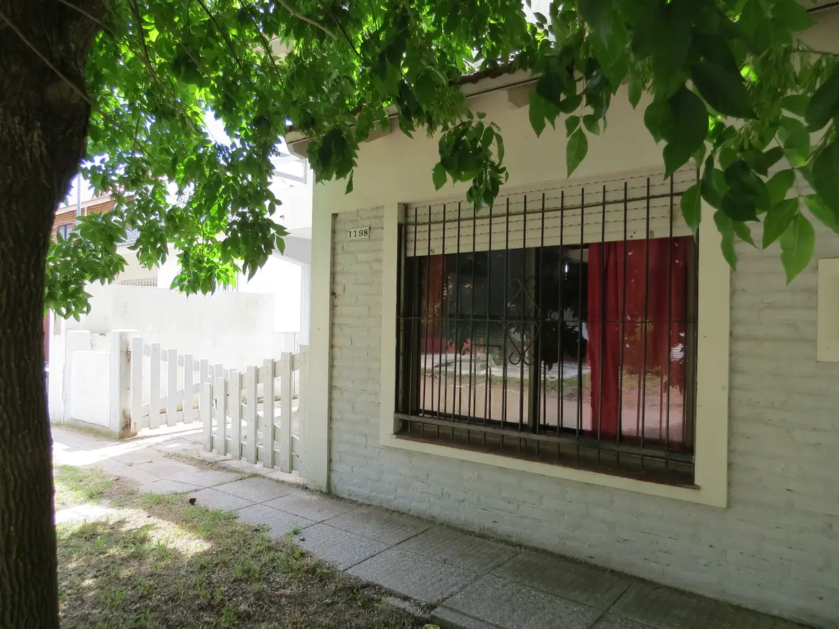 Casa con patio y parrilla – Calle 5 Nº 1198, Las Toninas - Imagen 8