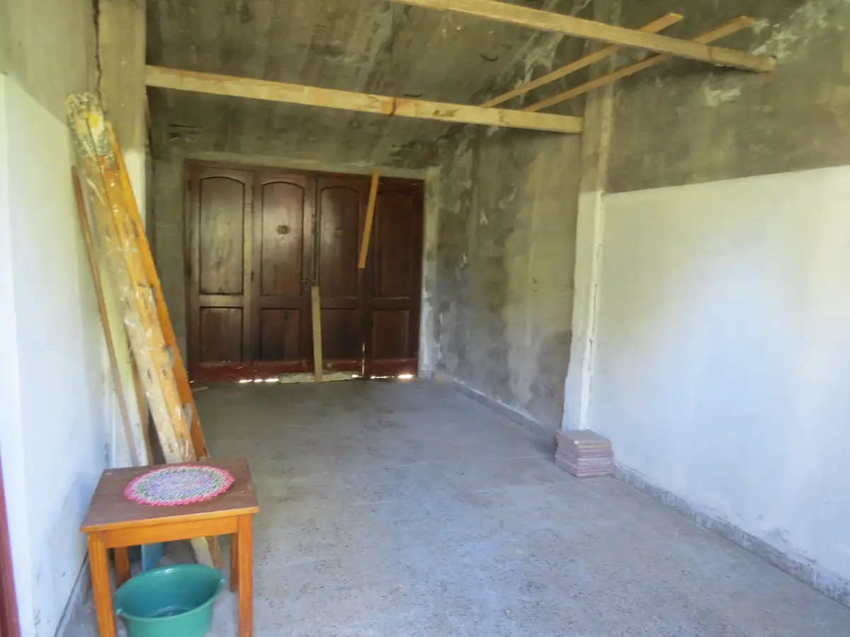 Casa con Cochera y Amplio Terreno – Calle 44 N° 970, Las Toninas - Imagen 1