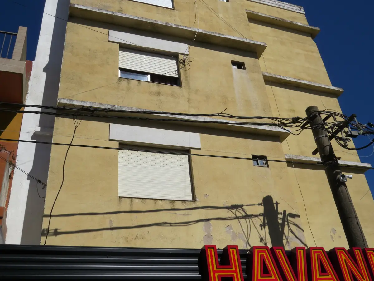 Departamento sobre Peatonal – Calle 36 y 1, Primer Piso - Imagen 5