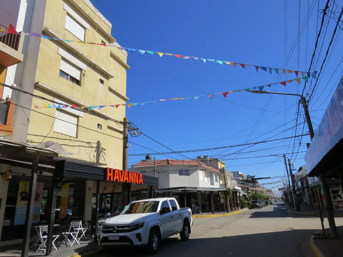 Departamento sobre Peatonal – Calle 36 y 1, Primer Piso - Imagen 6