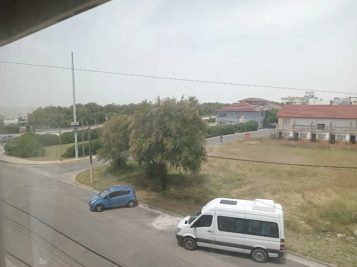 OPORTUNIDAD!! DEPARTAMENTO 2 AMB. AL FRENTE VISTA AL MAR A 30 Mts. DE LA PLAYA! - Imagen 6