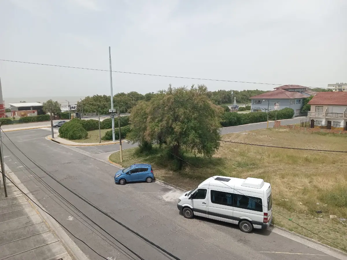 OPORTUNIDAD!! DEPARTAMENTO 2 AMB. AL FRENTE VISTA AL MAR A 30 Mts. DE LA PLAYA! - Imagen 10