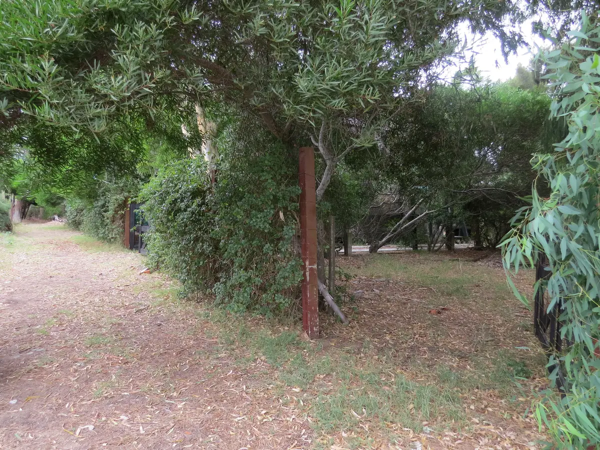 Complejo de Cabañas Alpinas + Lote Libre Frente a los Médanos – Calle 58 N°197, Costa Chica - Imagen 2