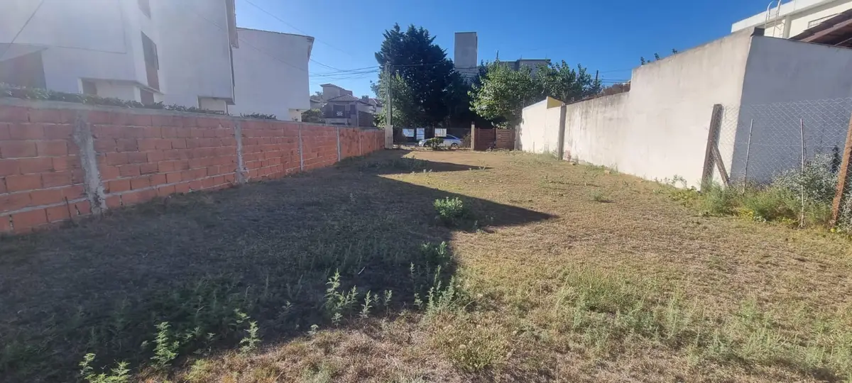 LOTE EN EXCELENTE UBICACIÓN – IDEAL INVERSIÓN O VIVIENDA PERMANENTE - Imagen 6
