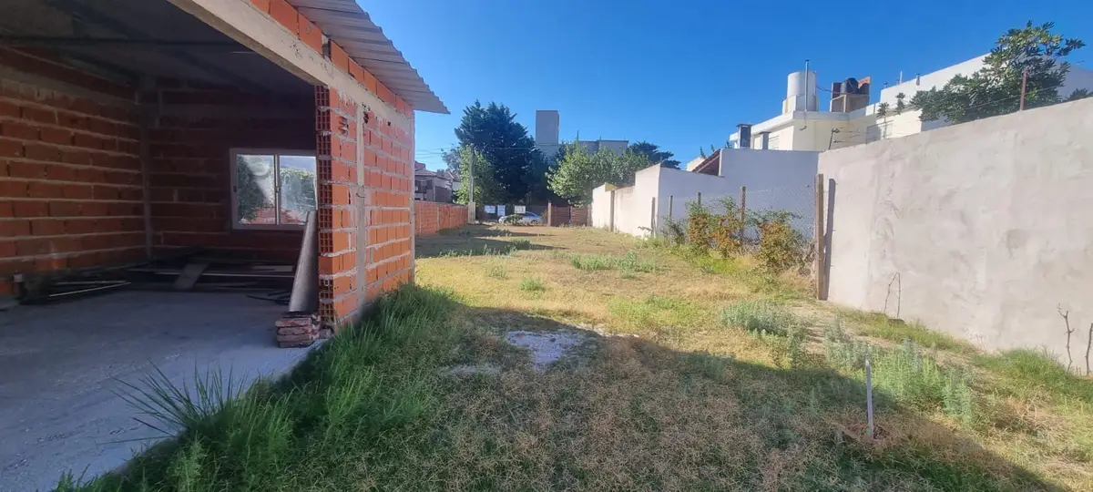 LOTE EN EXCELENTE UBICACIÓN – IDEAL INVERSIÓN O VIVIENDA PERMANENTE - Imagen 7