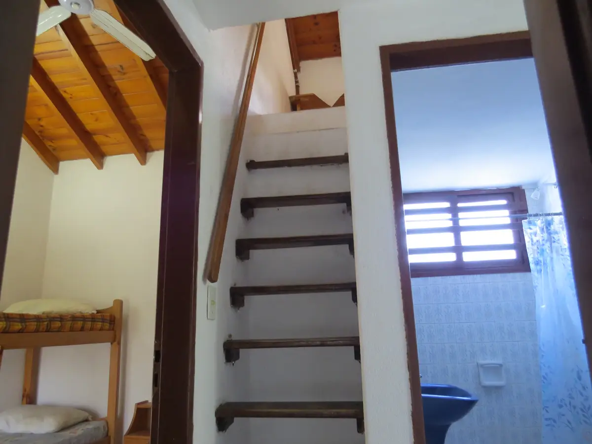 Dúplex en alquiler anual – San Juan 4674, La Lucila del Mar - Imagen 1