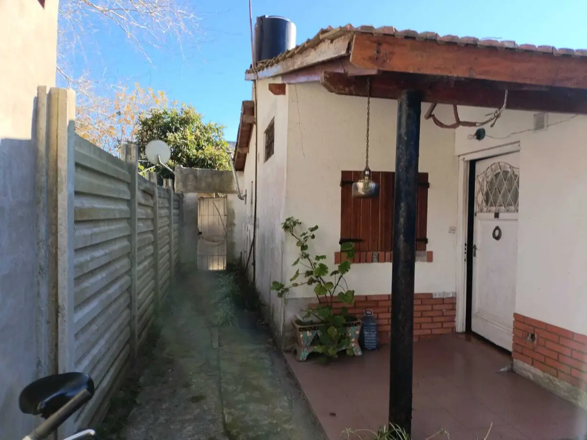 Oportunidad! Casa + departamento - Imagen 4