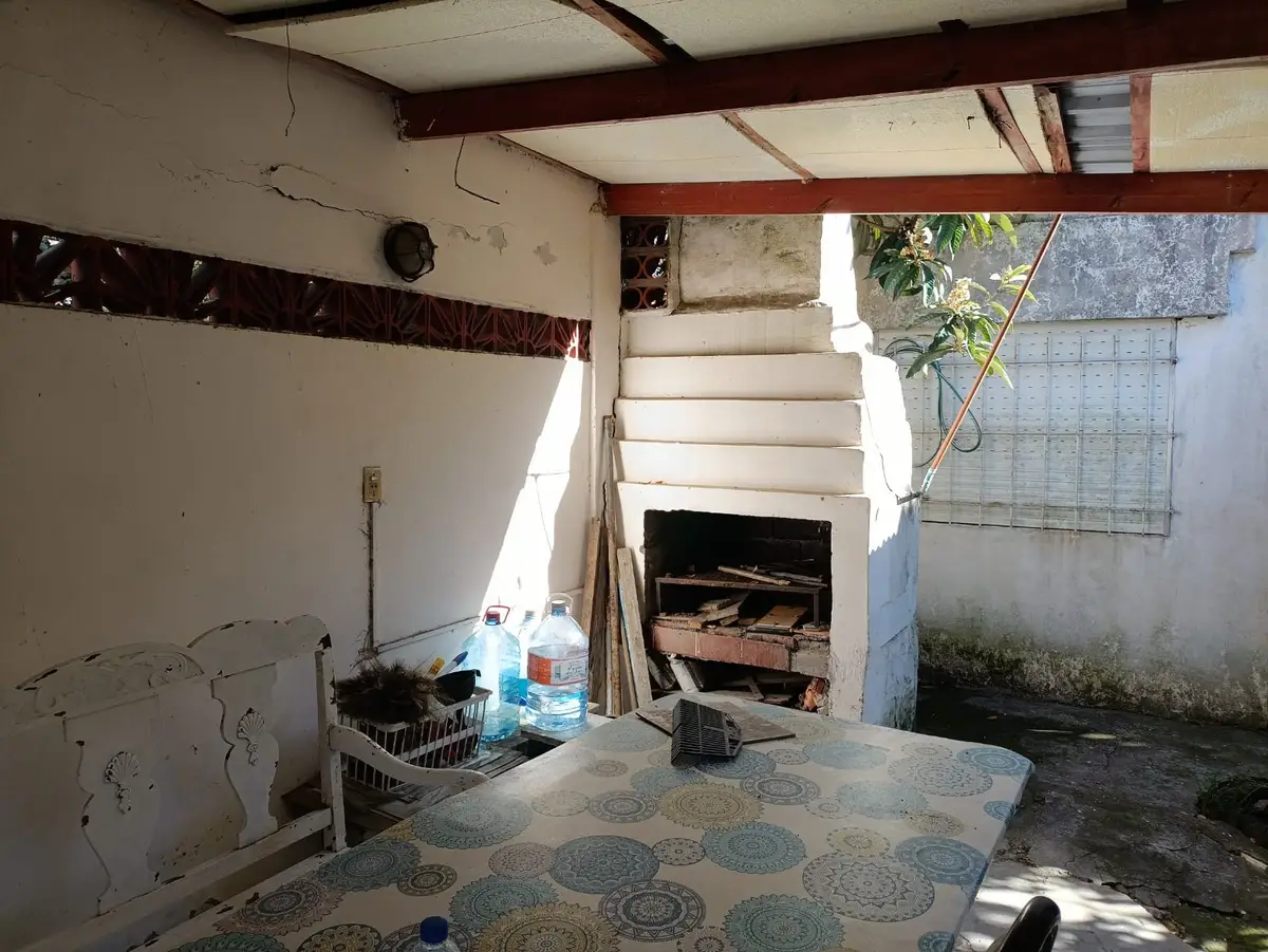 Oportunidad! Casa + departamento - Imagen 2