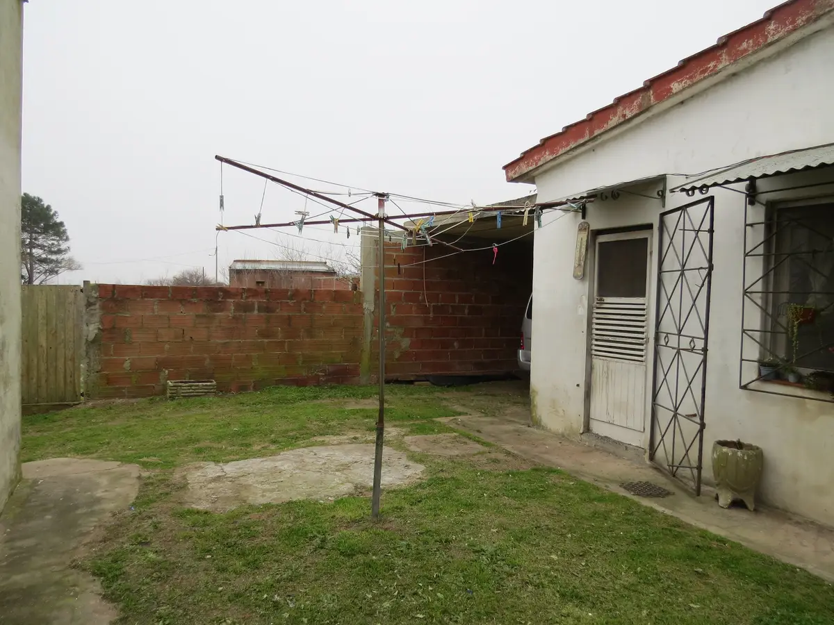 Complejo con Casa + Departamento + Galpón – Calle 15 N° 78, Las Toninas - Imagen 2