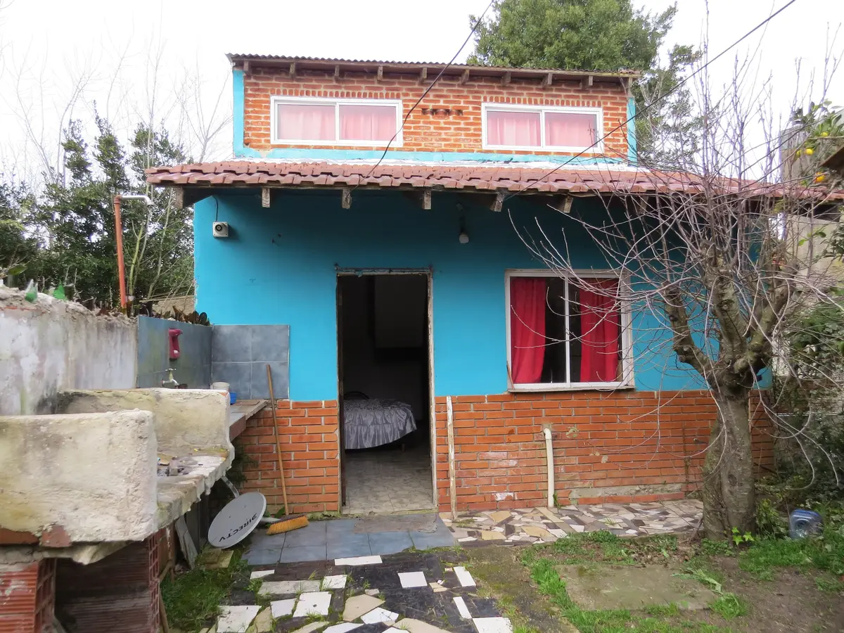 Ideal para Vivienda Multifamiliar e Inversión – Amplio Lote con 3 Construcciones - Imagen 15