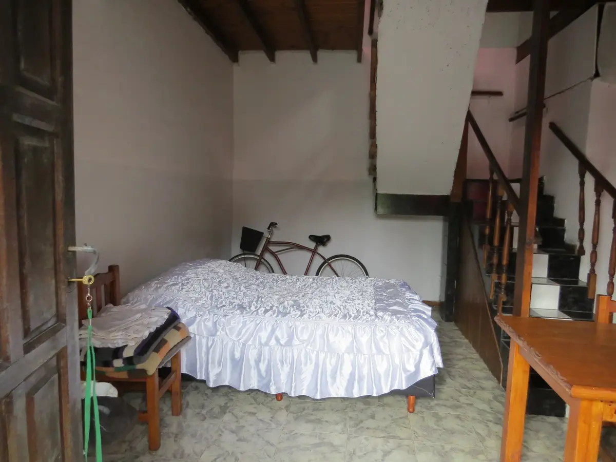Ideal para Vivienda Multifamiliar e Inversión – Amplio Lote con 3 Construcciones - Imagen 16