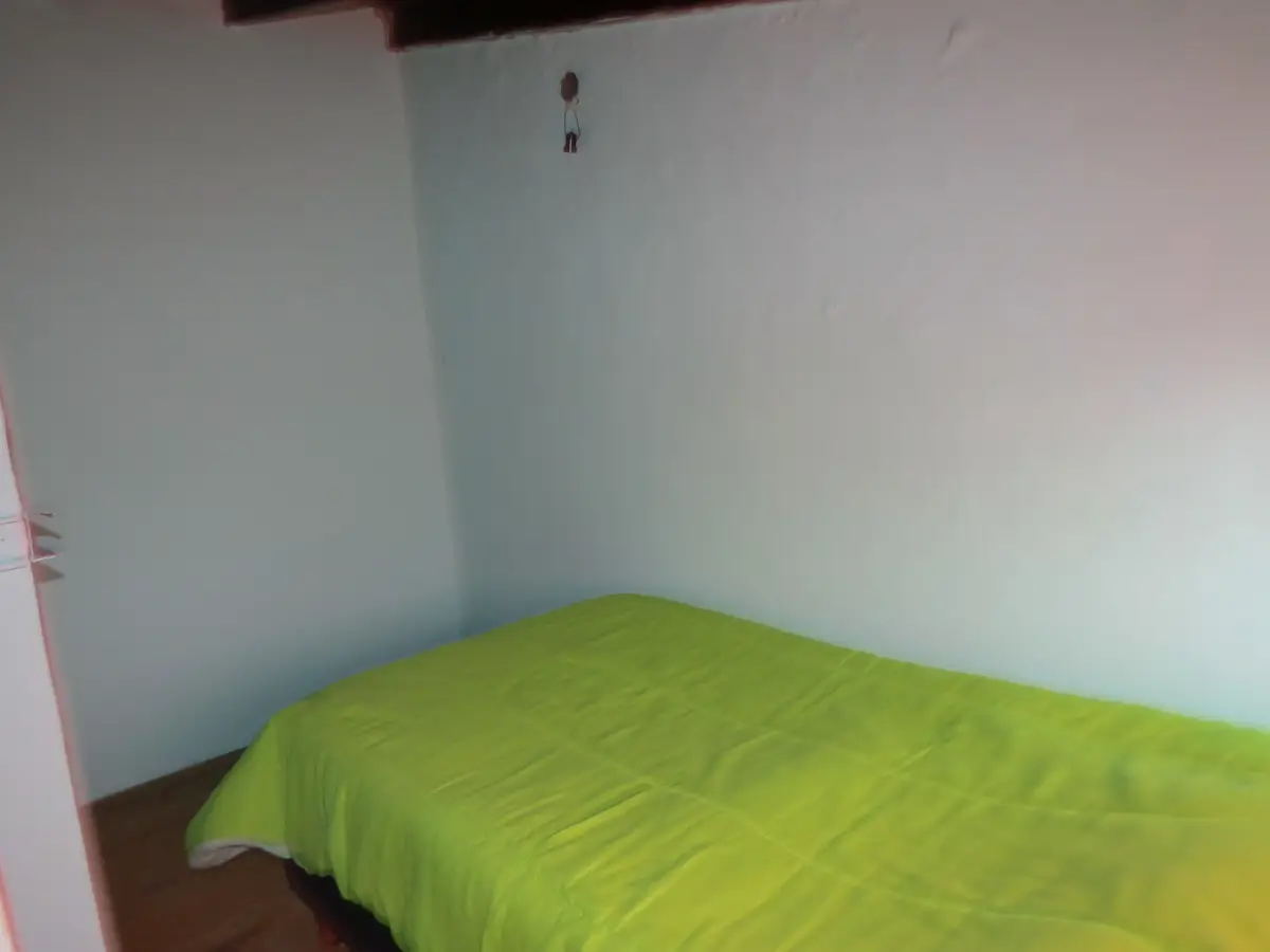 Ideal para Vivienda Multifamiliar e Inversión – Amplio Lote con 3 Construcciones - Imagen 4