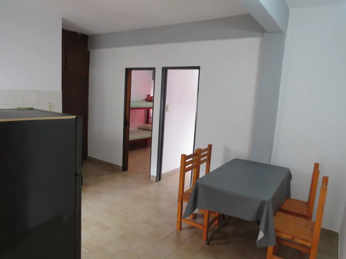 Excelente Ubicación a Pasos del Mar con Vista al Mar – 3 Ambientes - Imagen 2