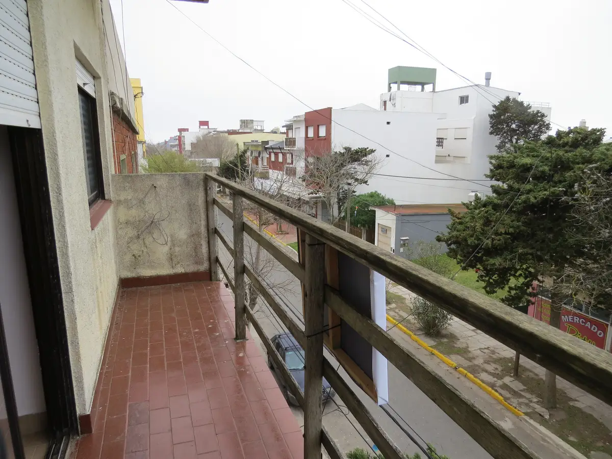 Excelente Ubicación a Pasos del Mar con Vista al Mar – 3 Ambientes - Imagen 7