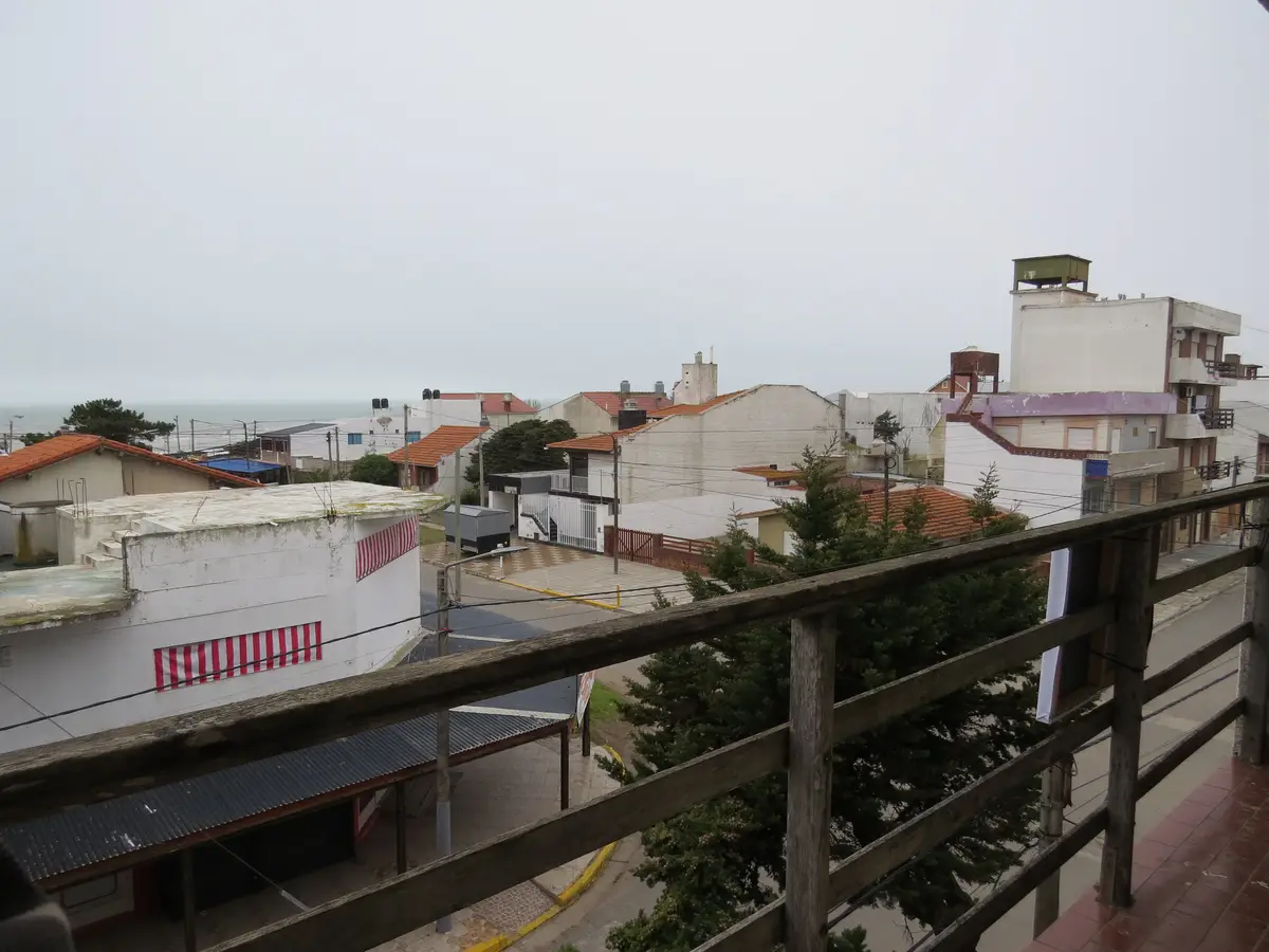 Excelente Ubicación a Pasos del Mar con Vista al Mar – 3 Ambientes - Imagen 8