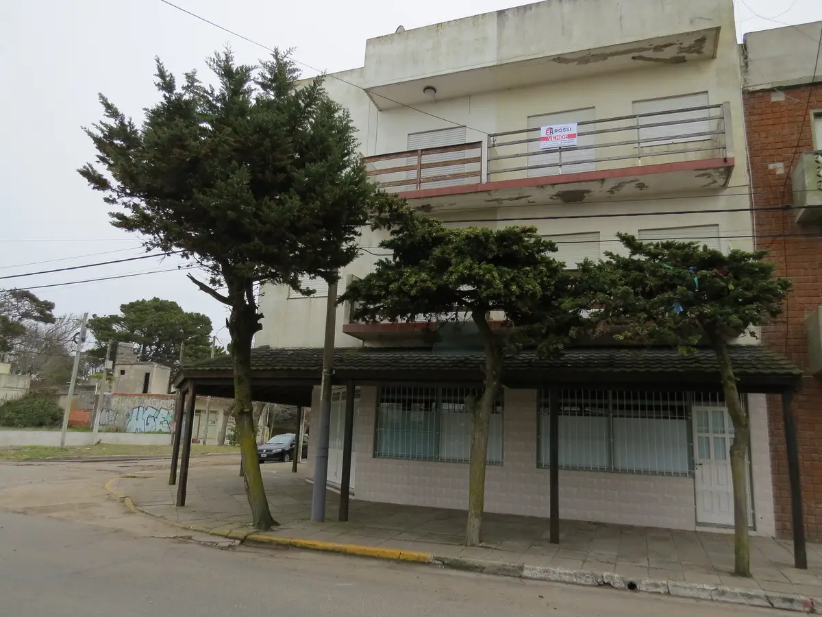Excelente Ubicación a Pasos del Mar con Vista al Mar – 3 Ambientes